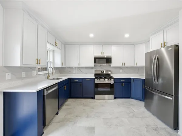 $2,800 | 10209 Casa View Drive, Dallas, TX 75228