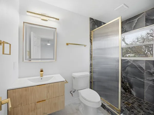 $2,800 | 10209 Casa View Drive, Dallas, TX 75228