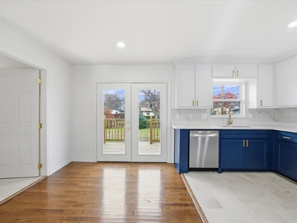 $2,800 | 10209 Casa View Drive, Dallas, TX 75228