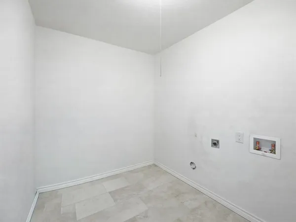 $2,800 | 10209 Casa View Drive, Dallas, TX 75228