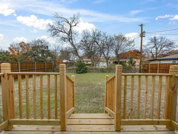 $2,800 | 10209 Casa View Drive, Dallas, TX 75228