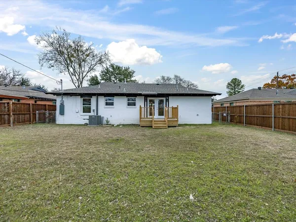 $2,800 | 10209 Casa View Drive, Dallas, TX 75228