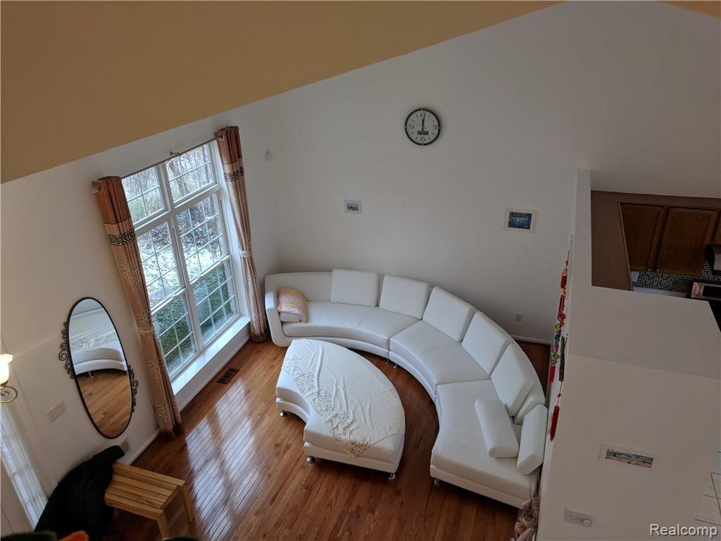 111 Eagle Ridge Road Lake Orion, MI 48360 - Photo 19 of 35