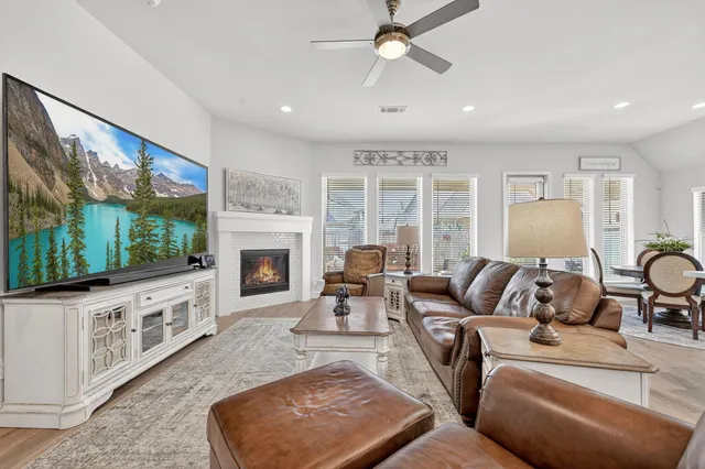 $412,000 | 18916 Toscana, New Caney, TX 77357