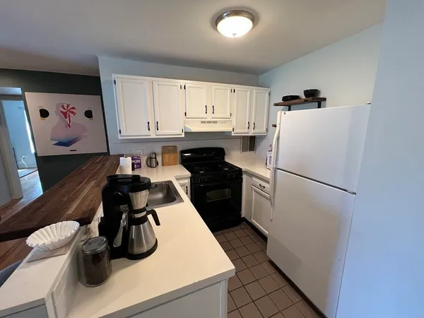 $3,500 | 255 Beacon Street, Unit 4C, Somerville, MA 02143