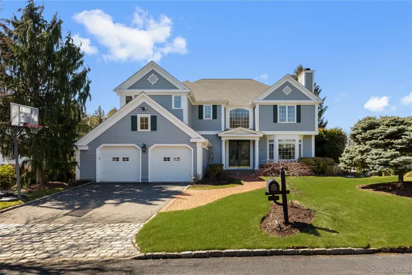 $3,800,000 | 14 Meadow Lane, Manhasset, NY 11030