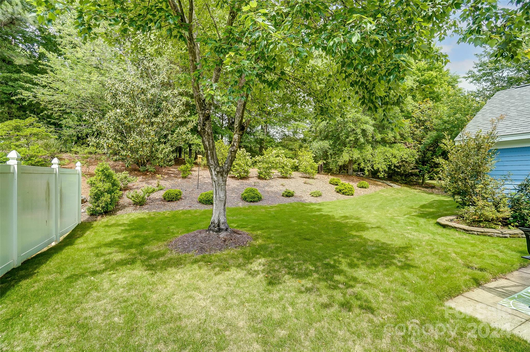 412 Sophia Court Fort Mill, SC 29708 - Photo 27 of 34 a view of yard with green space