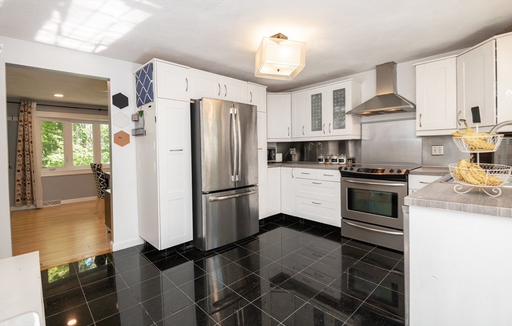 17 Sunnyside Road Woburn, MA 01801 - Photo 11 of 40 Gallery Image 11