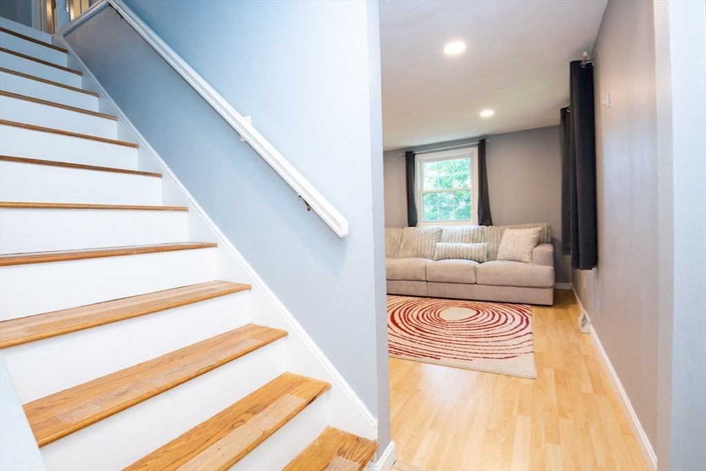 17 Sunnyside Road Woburn, MA 01801 - Photo 16 of 40 Gallery Image 16