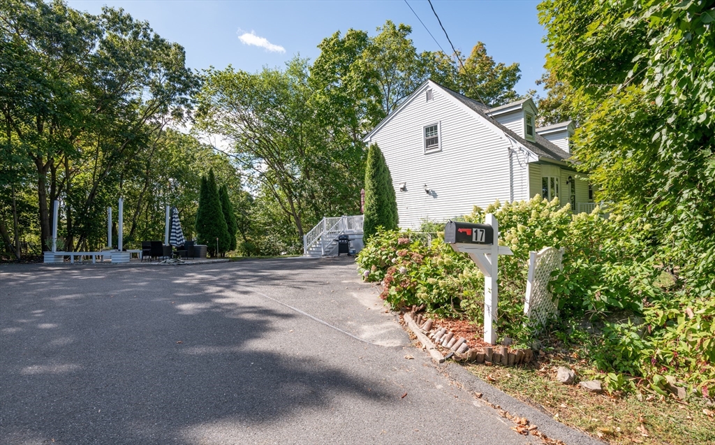 17 Sunnyside Road Woburn, MA 01801 - Photo 2 of 40 Gallery Image 2