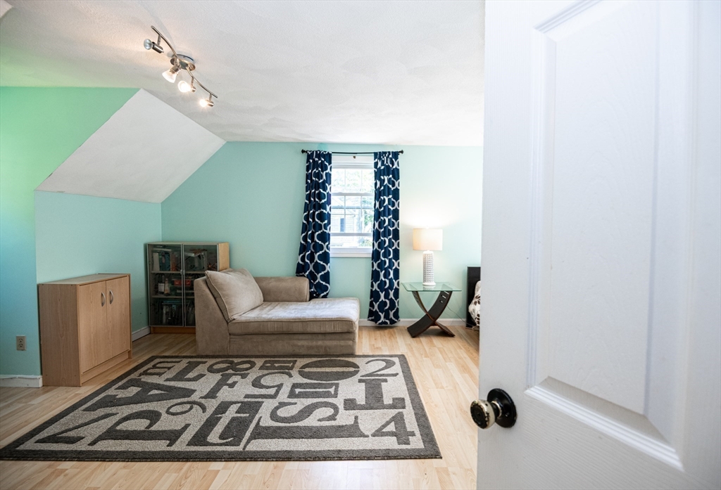 17 Sunnyside Road Woburn, MA 01801 - Photo 22 of 40 Gallery Image 22