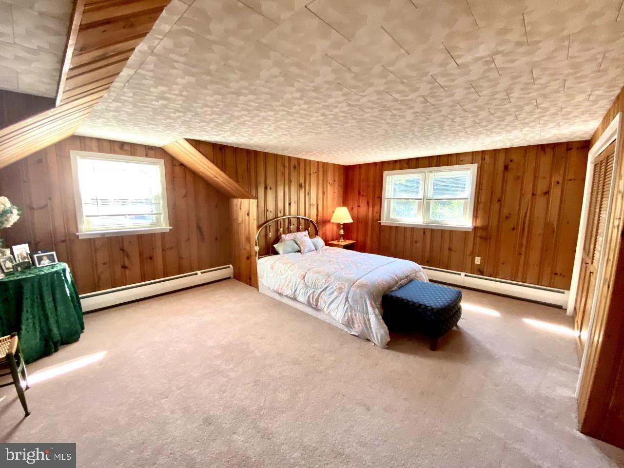 140 Grandview Drive Reading, PA 19607 - Photo 11 of 25 2nd floor Master bedroom, another view