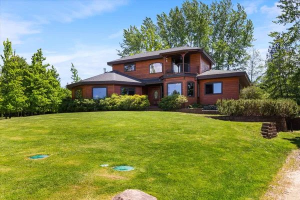 $1,795,000 | 4896 Highway 66, Ashland, OR 97520