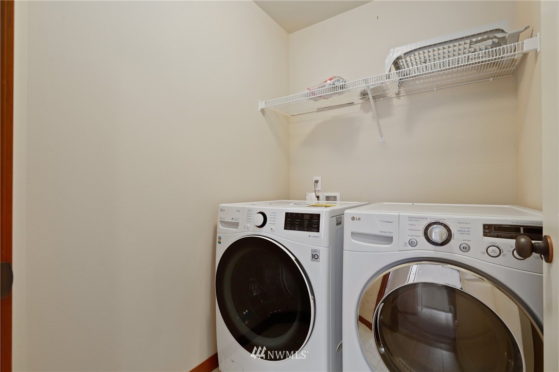 203 161st Place Southeast Bothell, WA 98012 - Photo 22 of 26 Gallery Image 22