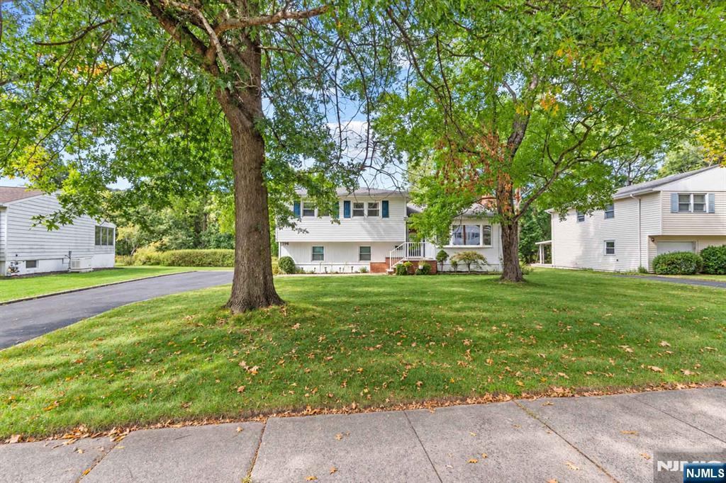 299 Charnwood Road New Providence, NJ 07974 - Photo 37 of 41 Gallery Image 37