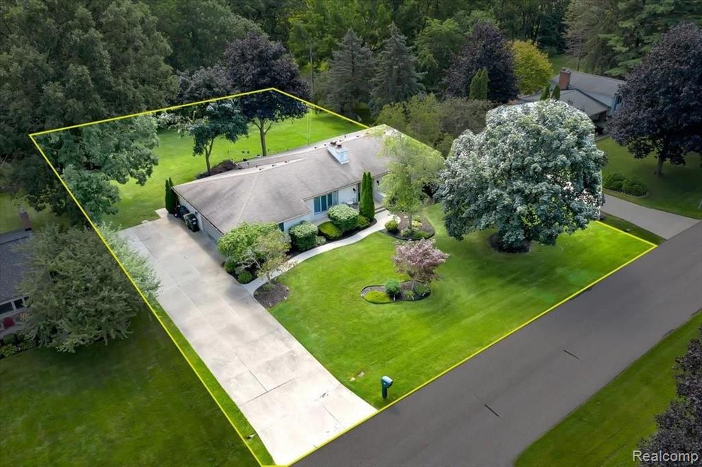 448 Gunder Drive Rochester Hills, MI 48309 - Photo 2 of 22
