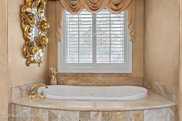 $2,900,000 | 142 Lansing Island Drive, Indian Harbour Beach, FL 32937