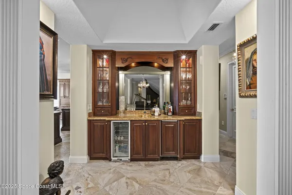 $2,900,000 | 142 Lansing Island Drive, Indian Harbour Beach, FL 32937