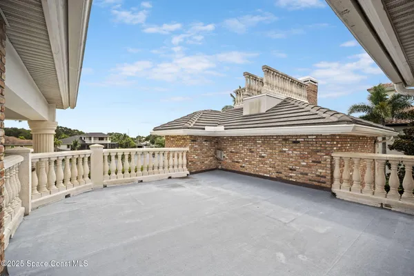 $2,900,000 | 142 Lansing Island Drive, Indian Harbour Beach, FL 32937