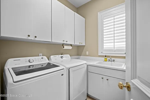 $2,900,000 | 142 Lansing Island Drive, Indian Harbour Beach, FL 32937