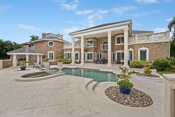 $2,900,000 | 142 Lansing Island Drive, Indian Harbour Beach, FL 32937