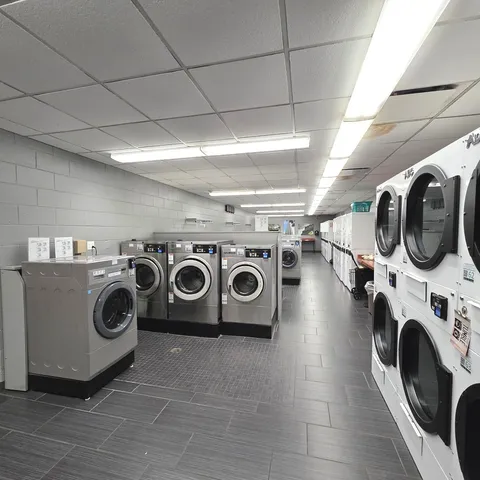 $2,950 | 6033 North Sheridan Road, Unit 35F, Chicago, IL 60660