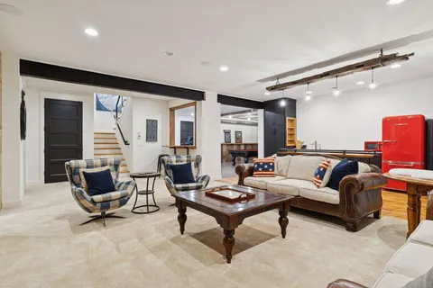 $3,275,000 | 373 Park Street East, Wayzata, MN 55391