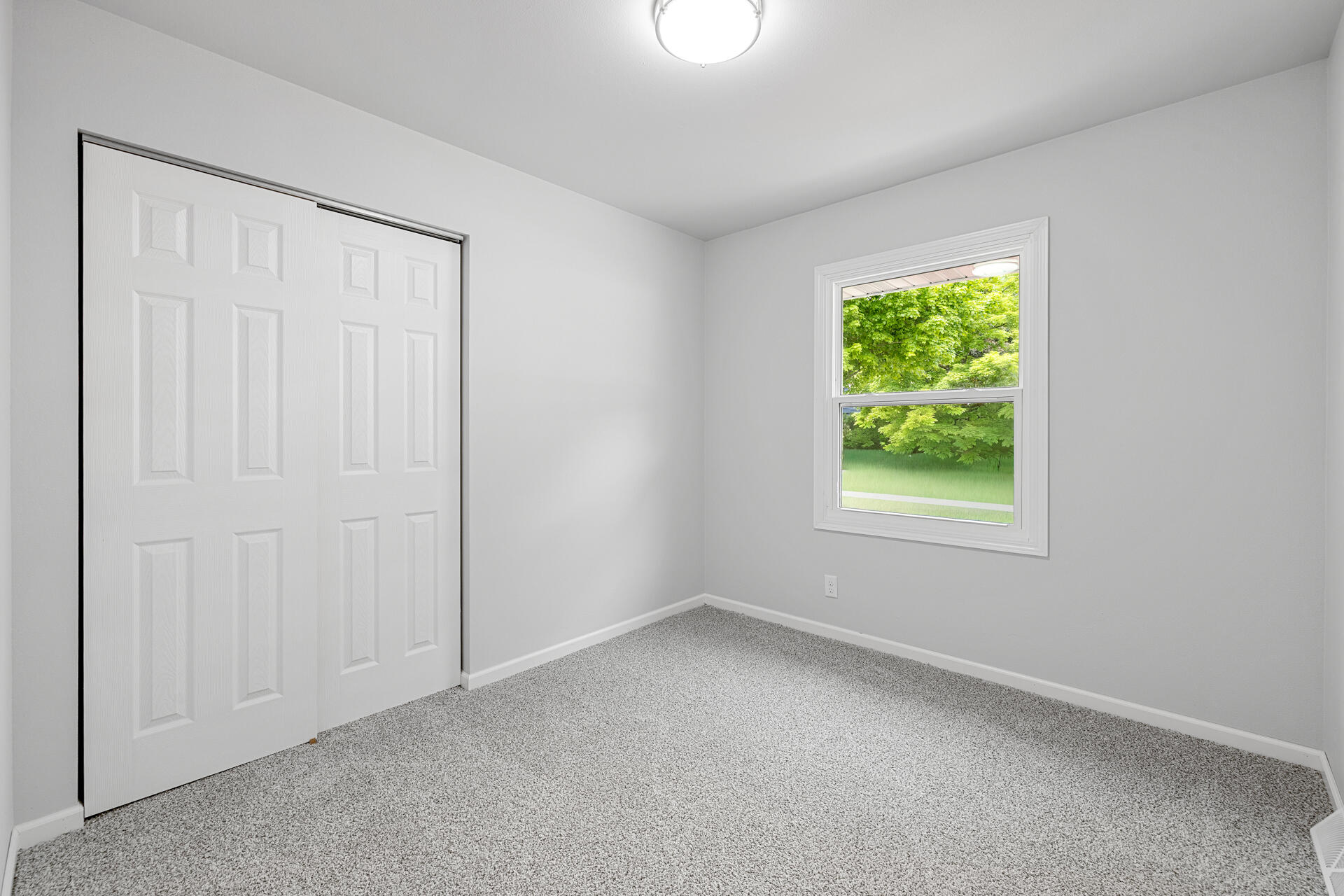 513 Bender Road, Unit 515 West Bend, WI 53090 - Photo 14 of 29 BEDROOM