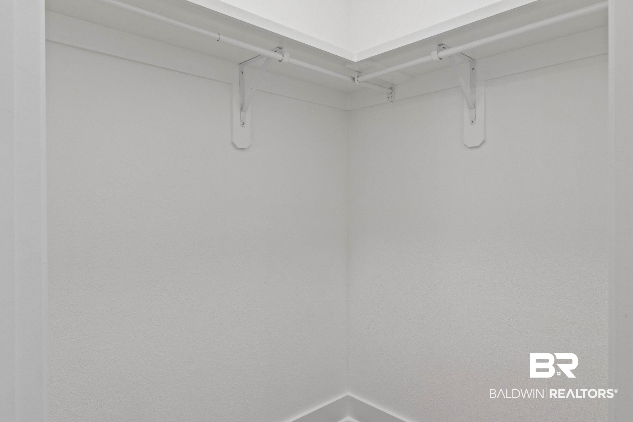 17376 Bankhead Boulevard Fairhope, AL 36532 - Photo 44 of 73 View of walk in closet