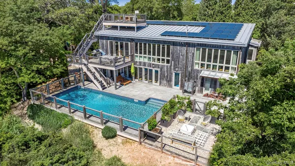 $2,499,000 | 32 Tuthill Lane, Remsenburg, NY 11960