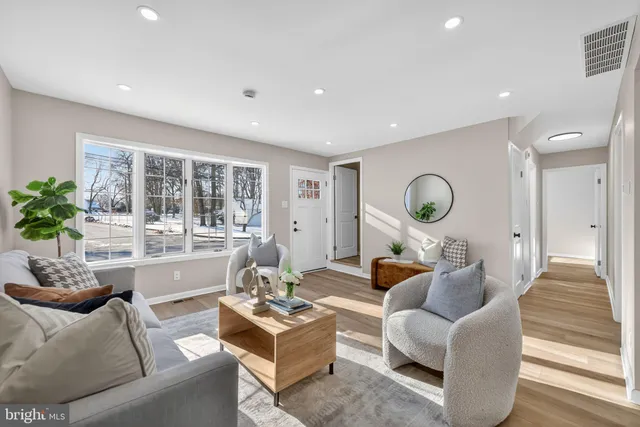 $319,000 | 51 Mill Road, Burlington, NJ 08016