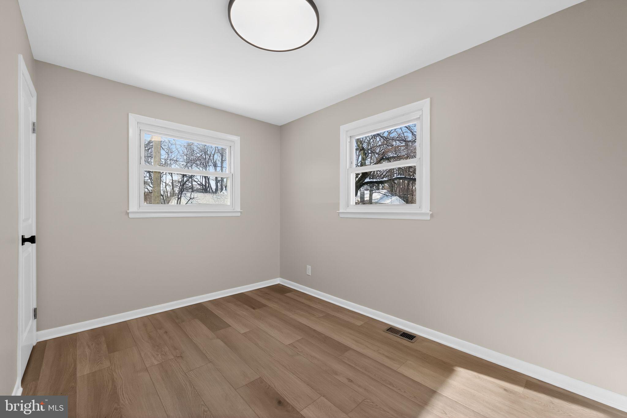 51 Mill Road Burlington, NJ 08016 - Photo 8 of 30