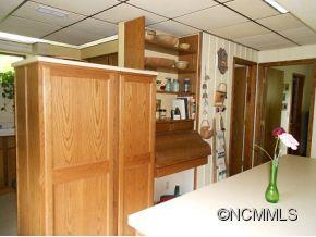 506 Crabtree Farm Road Clyde, NC 28721 - Photo 7 of 24