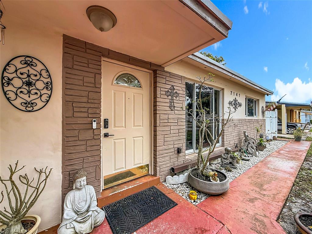 7141 Custer Street Hollywood, FL 33024 - Photo 3 of 84