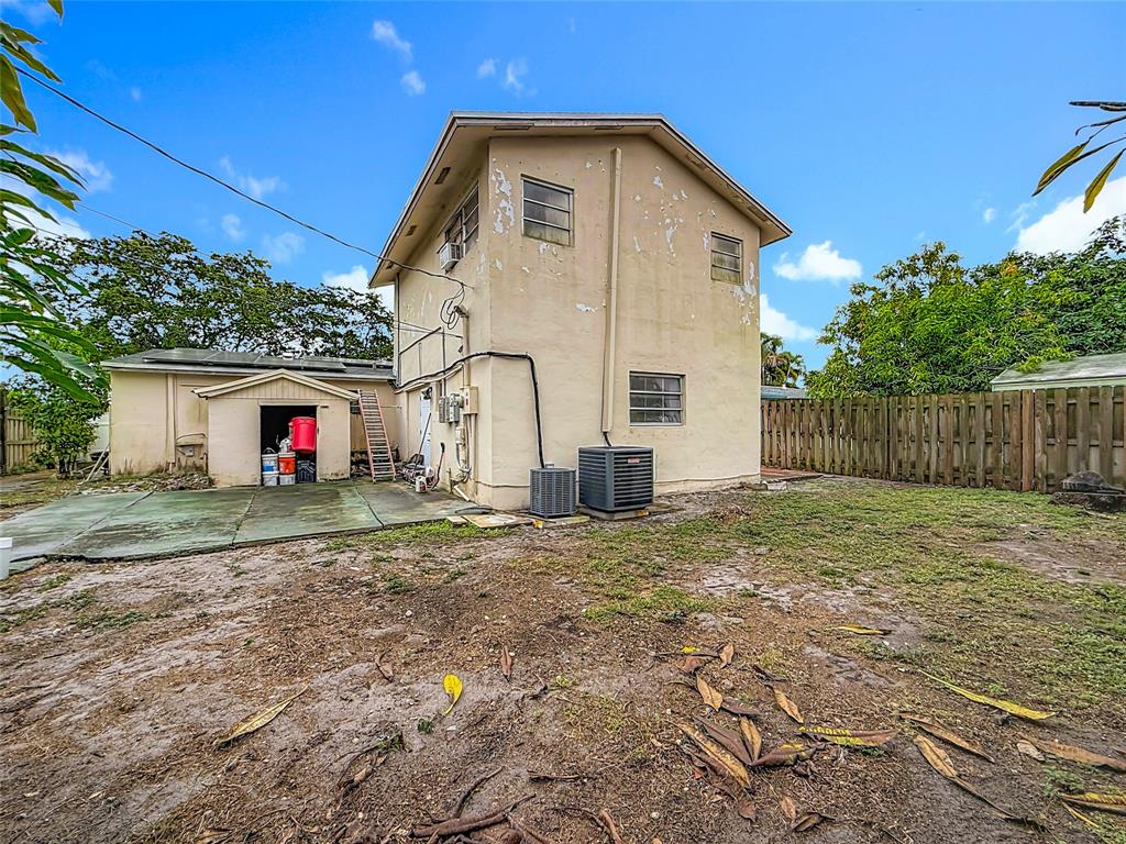 7141 Custer Street Hollywood, FL 33024 - Photo 64 of 84 a view of back yard of the house