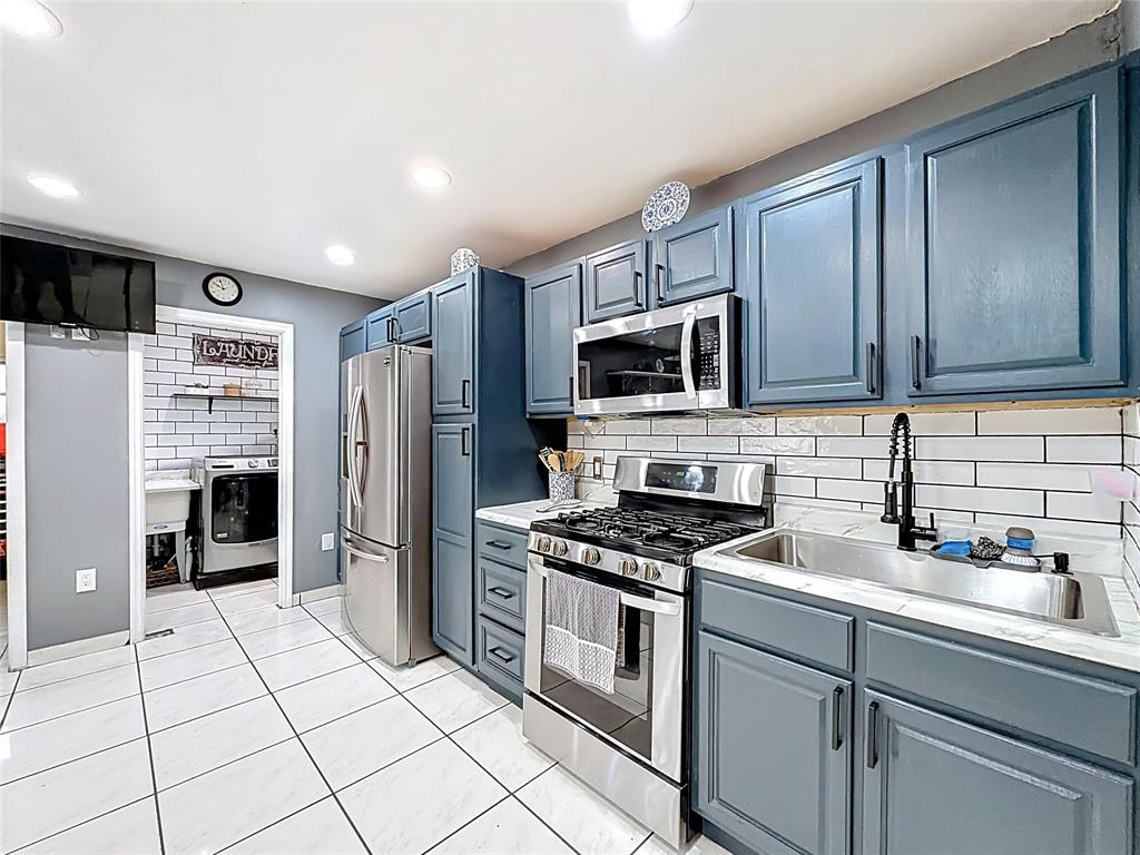 7141 Custer Street Hollywood, FL 33024 - Photo 9 of 84