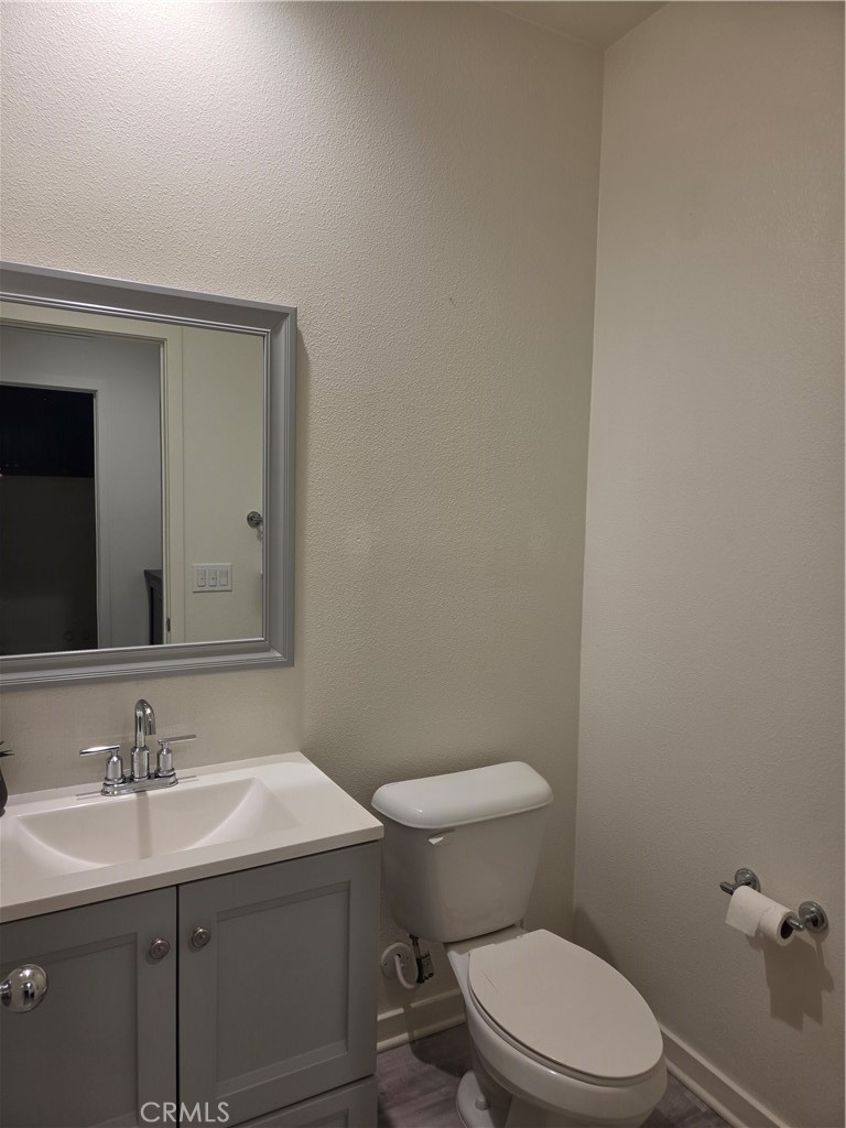 27440 Red Rock Road Moreno Valley, CA 92555 - Photo 14 of 43 FIRST FLOOR POWDER ROOM