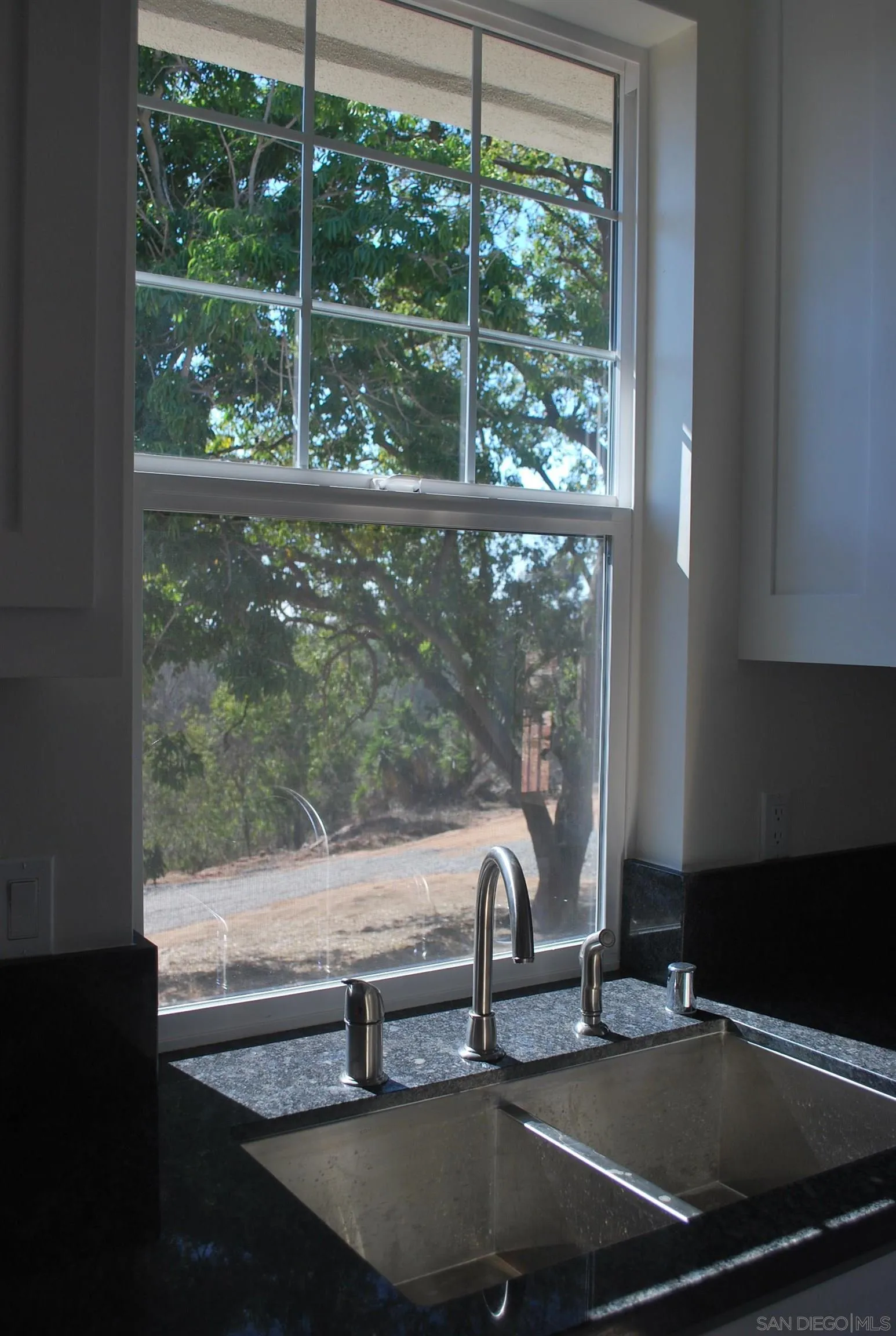 202 North Stage Coach Lane Fallbrook, CA 92028 - Photo 13 of 26