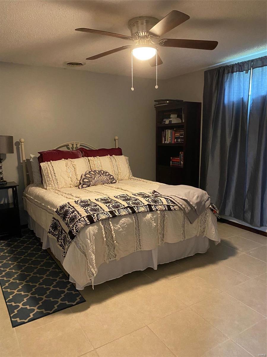 365 Rinderer Road Highland, IL 62249 - Photo 12 of 18