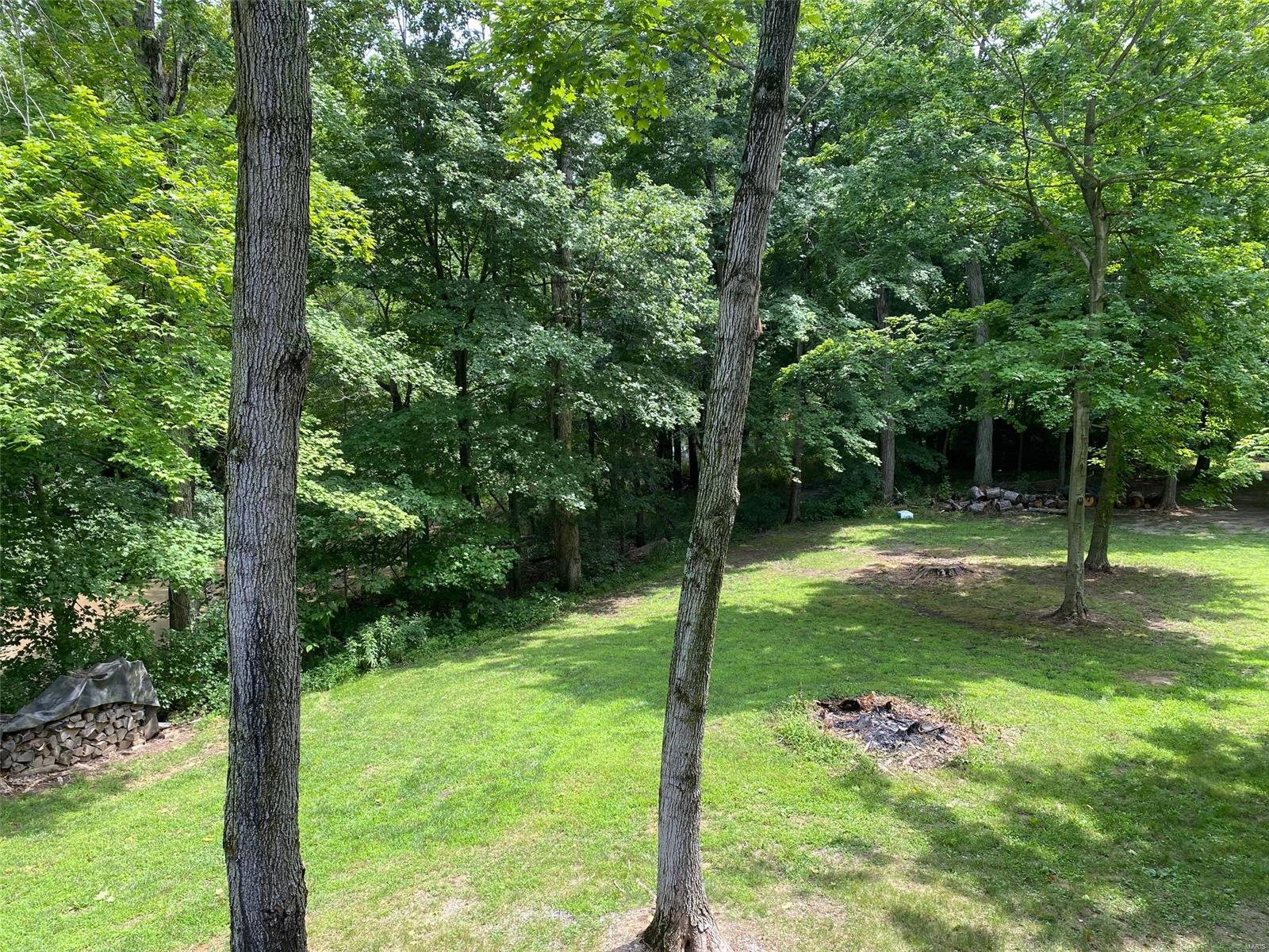 365 Rinderer Road Highland, IL 62249 - Photo 3 of 18