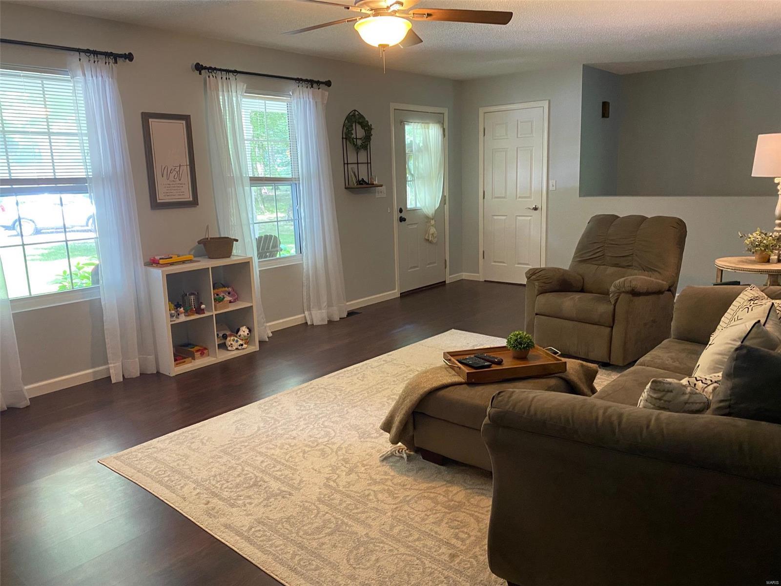 365 Rinderer Road Highland, IL 62249 - Photo 4 of 18