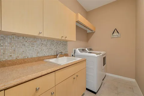 $850,000 | 3652 Justin Drive, Palm Harbor, FL 34685
