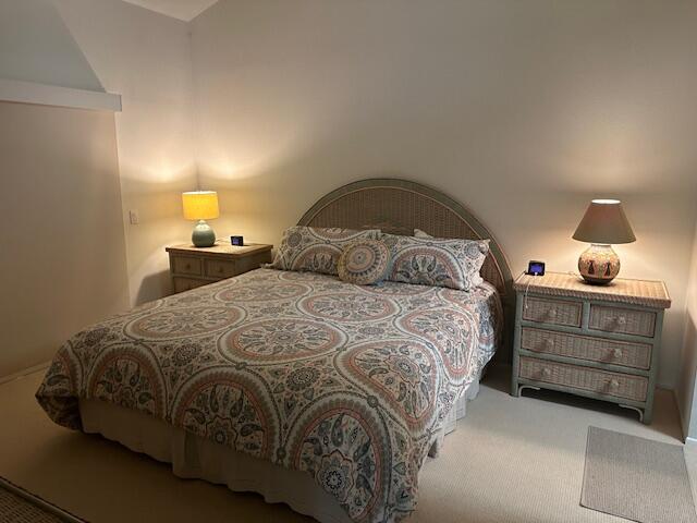 41694 Preston Trail Palm Desert, CA 92211 - Photo 12 of 20 a bedroom with a bed and a dresser