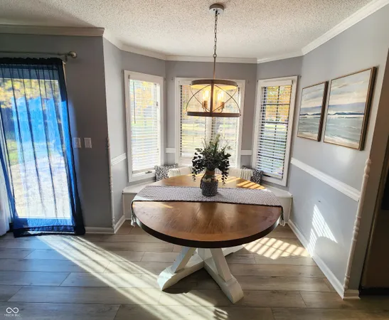$484,000 | 501 South Riviera Lane, Yorktown, IN 47396