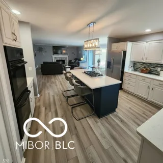 $484,000 | 501 South Riviera Lane, Yorktown, IN 47396