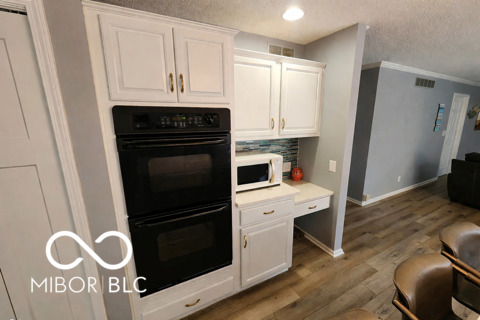 501 South Riviera Lane Yorktown, IN 47396 - Photo 13 of 35