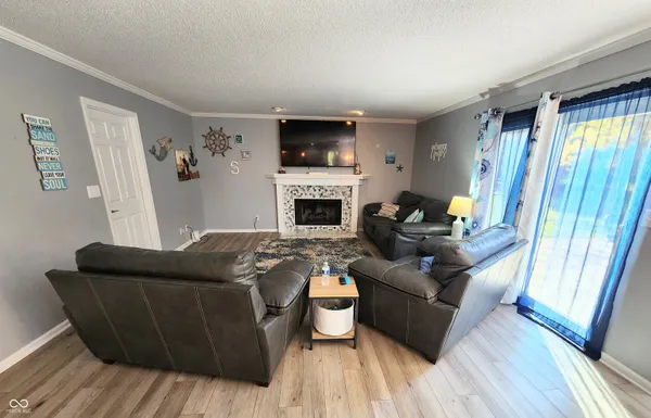 $489,000 | 501 South Riviera Lane, Yorktown, IN 47396