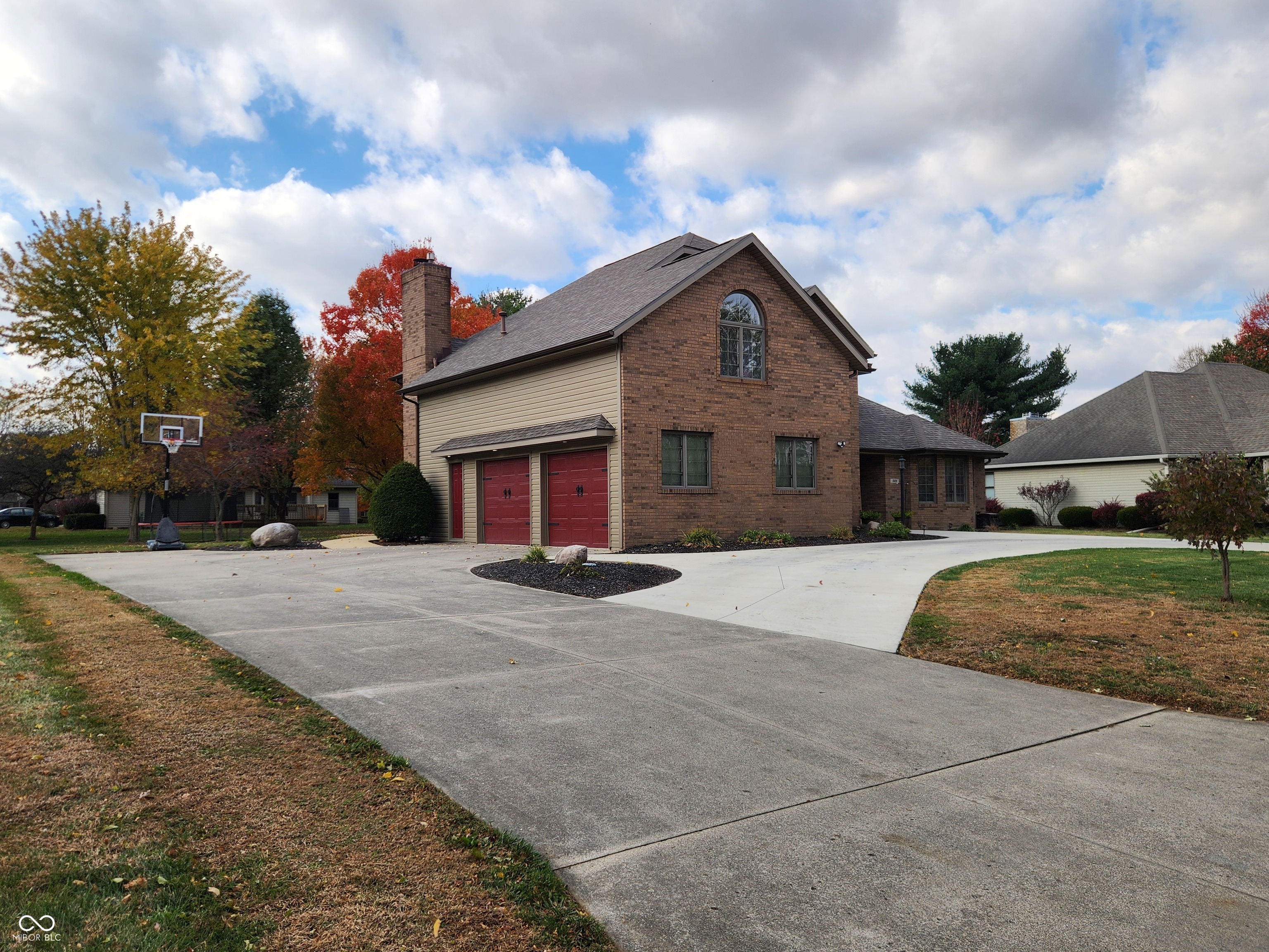 501 South Riviera Lane Yorktown, IN 47396 - Photo 2 of 36