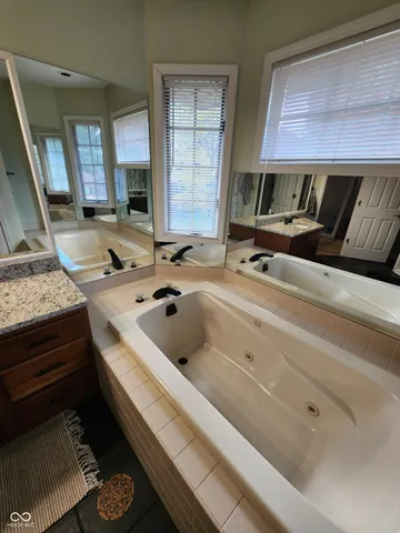 $507,500 | 501 South Riviera Lane, Yorktown, IN 47396