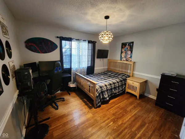 $489,000 | 501 South Riviera Lane, Yorktown, IN 47396